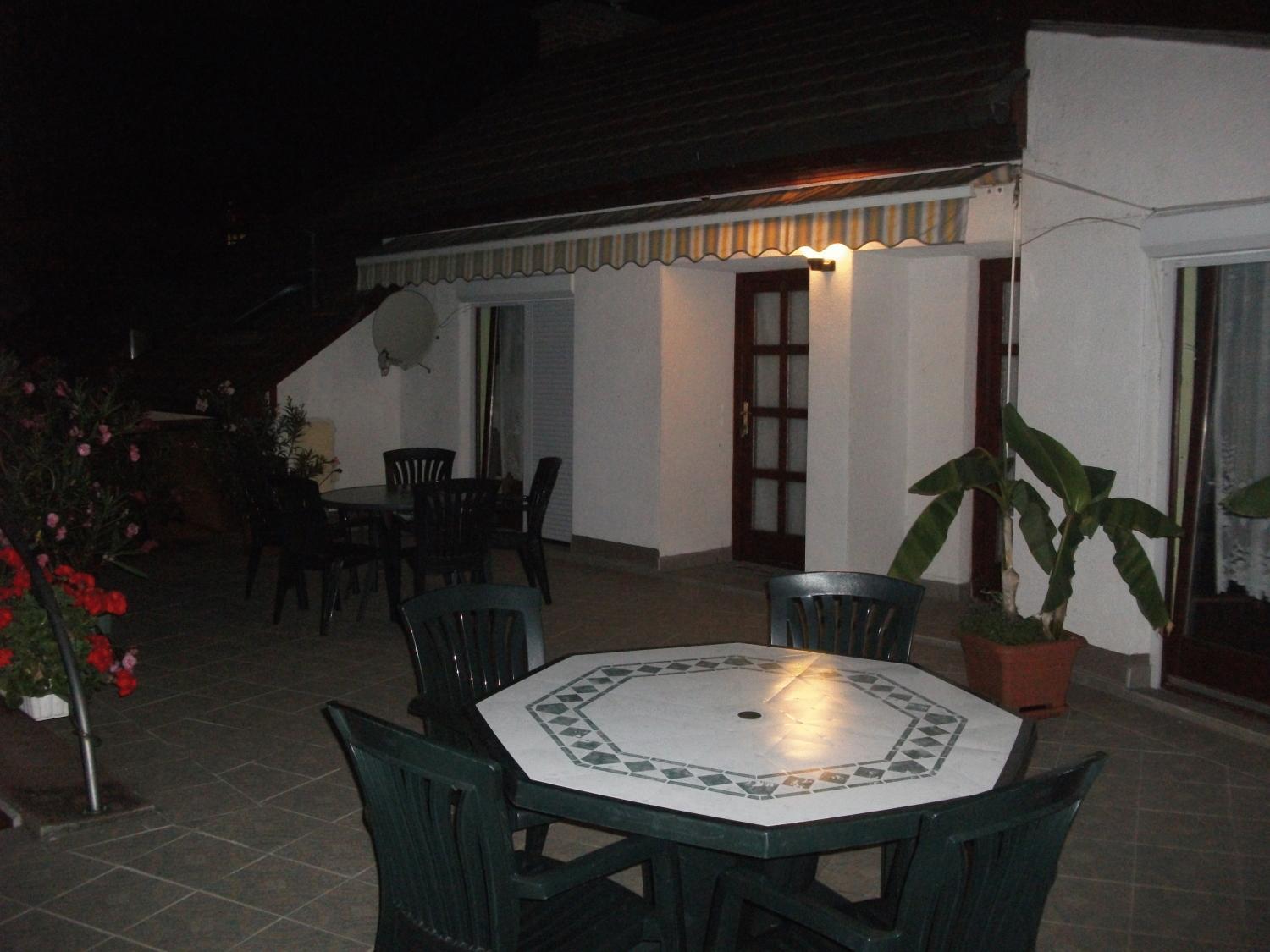 Ria Panzio Bed and Breakfast Esztergom Exteriör bild